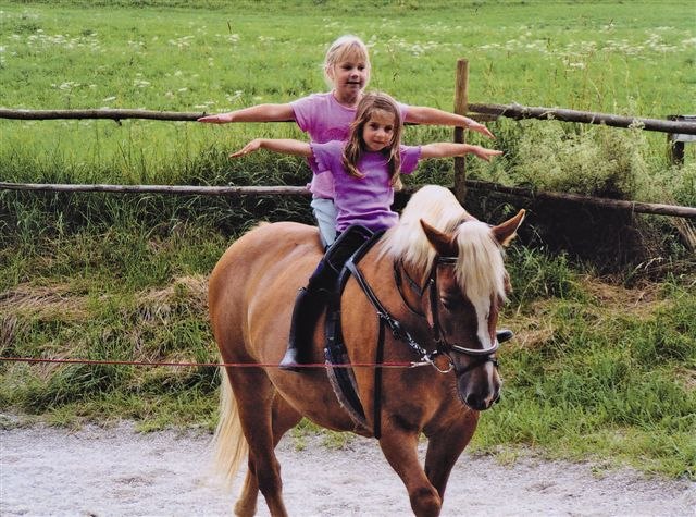 clara-xandi-schnupp-9 clara-xandi-schnupp-9