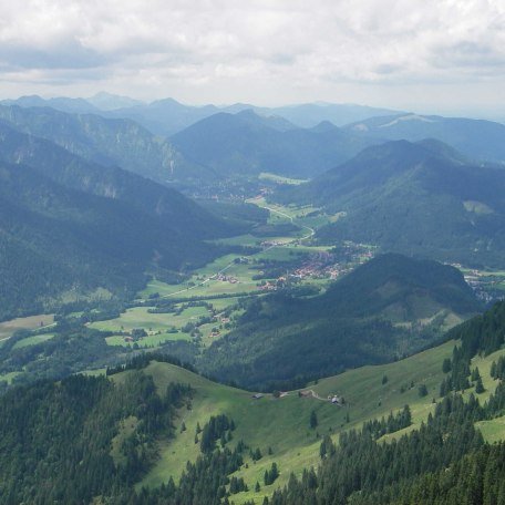 Blick vom Wendelstein auf das Leitzachtal und Fischbachau, © im-web.de/ Touristinformation Fischbachau