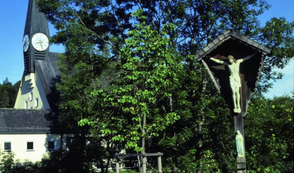 Dreifaltigkeitskirche Wörnsmühl, Laun