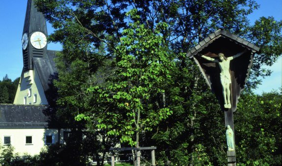 Dreifaltigkeitskirche Wörnsmühl, Laun