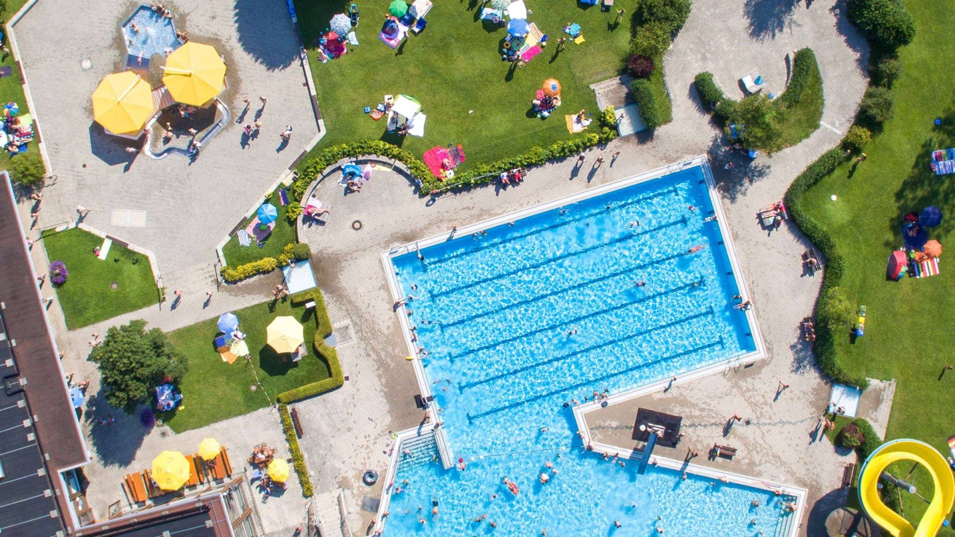 Schwimmbad Luftaufnahme Schwimmbad Luftaufnahme