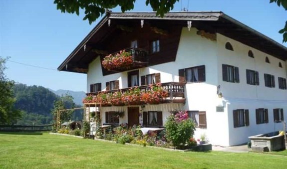 Außenansicht, © im-web.de/ Touristinformation Fischbachau