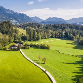 Der Breitenstein - auf halber Höhe die Bucheralm, © Alpenregion Tegernsee Schliersee