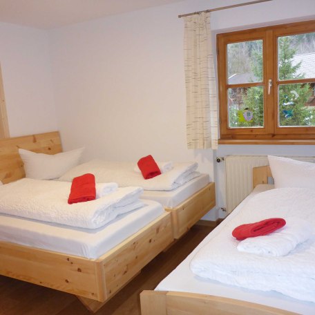 Schlafzimmer 2, © im-web.de/ Touristinformation Fischbachau
