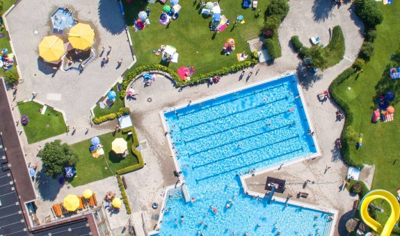 Schwimmbad Luftaufnahme Schwimmbad Luftaufnahme